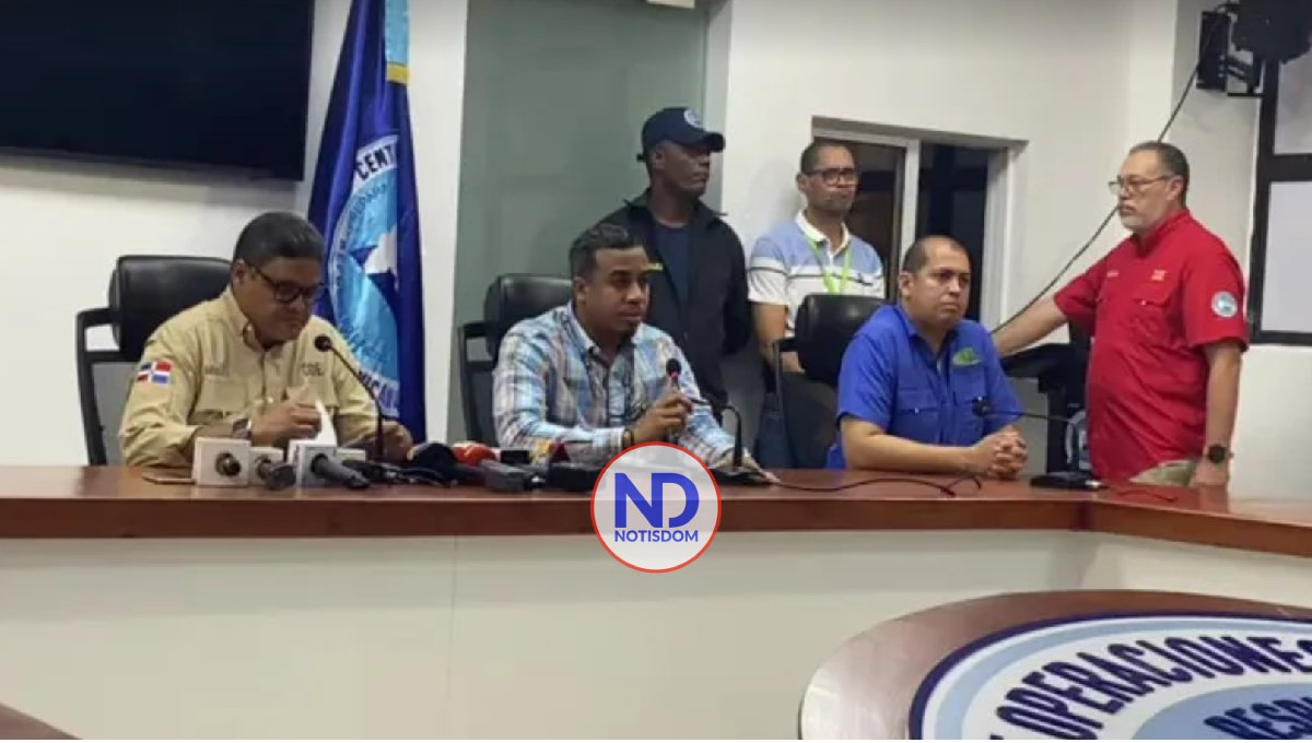 COE confirma dos personas perdieron la vida durante el paso de Fiona