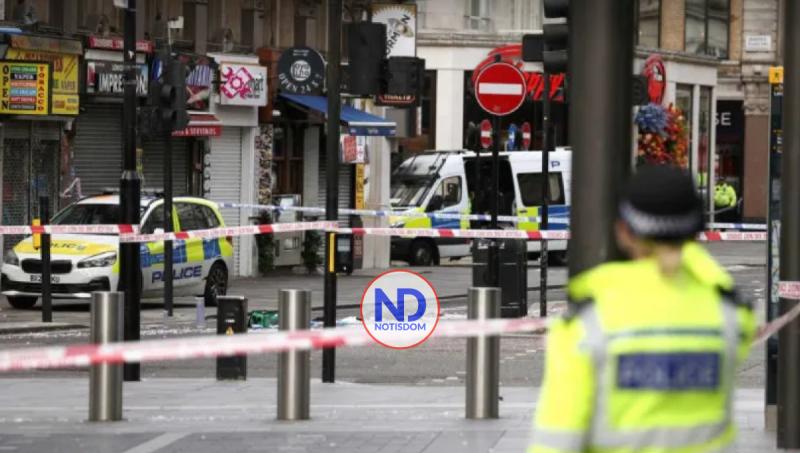 Apuñalados dos policías en el centro de Londres