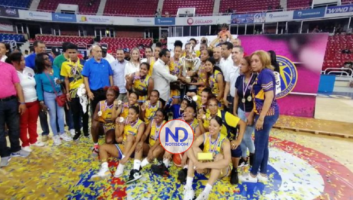 Mauricio Báez se corona campeón del basket superior femenino DN