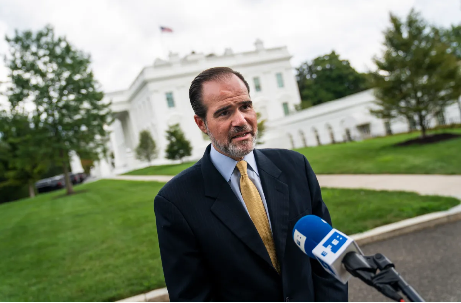 Asamblea de Gobernadores del BID destituye a su presidente 3 MAURICIO CLAVER Asamblea de Gobernadores del BID destituye a su presidente