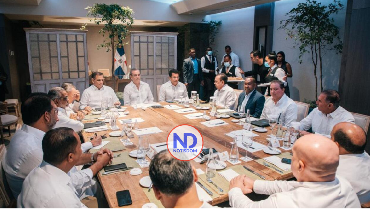 Presidente Abinader se reúne con  líneas aéreas RD para convertir el país en hub aéreo