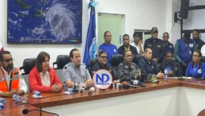 Gobierno declarará no laborable este lunes por efectos de Fiona