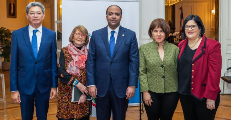 La imagen tiene un atributo ALT vacío; su nombre de archivo es PEREYRA-1.png