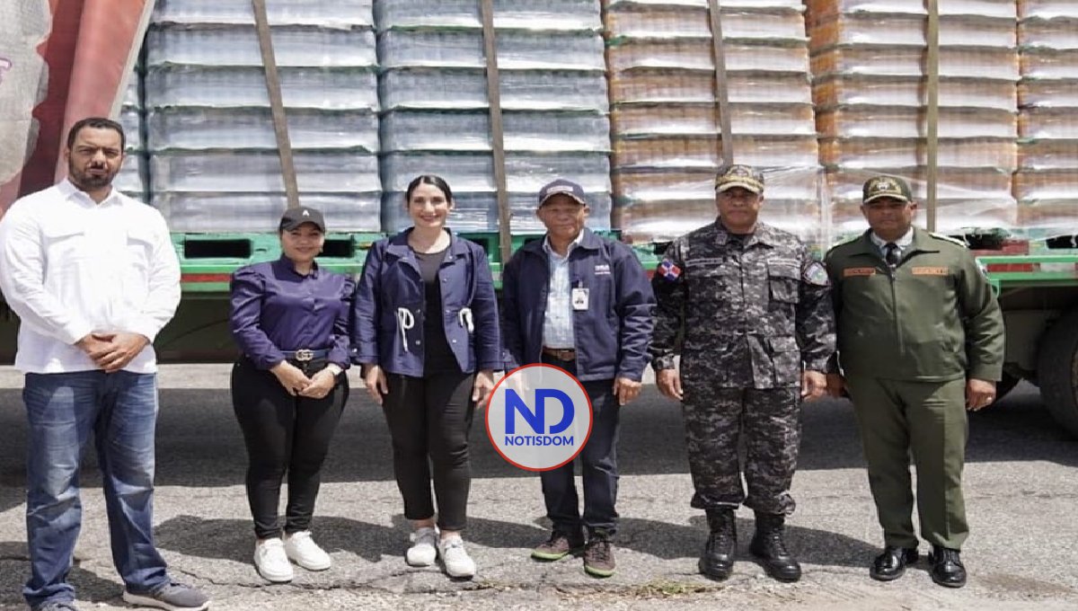 Primera Dama entrega a iglesias y entidades donaciones recibidas 2 Primera Dama entrega a iglesias y entidades donaciones recibidas