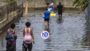 Alertan de casos de leptospirosis en PR por inundaciones tras Fiona
