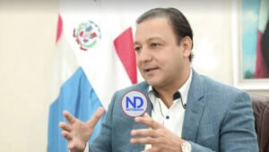 Politólogo considera Abel Martínez ganó consulta no por sus condiciones políticas, sino por su dinero