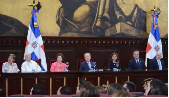 ABINADER Y PEPIN 1 Senado dominicano reconoce al empresario José Luis Corripio E.