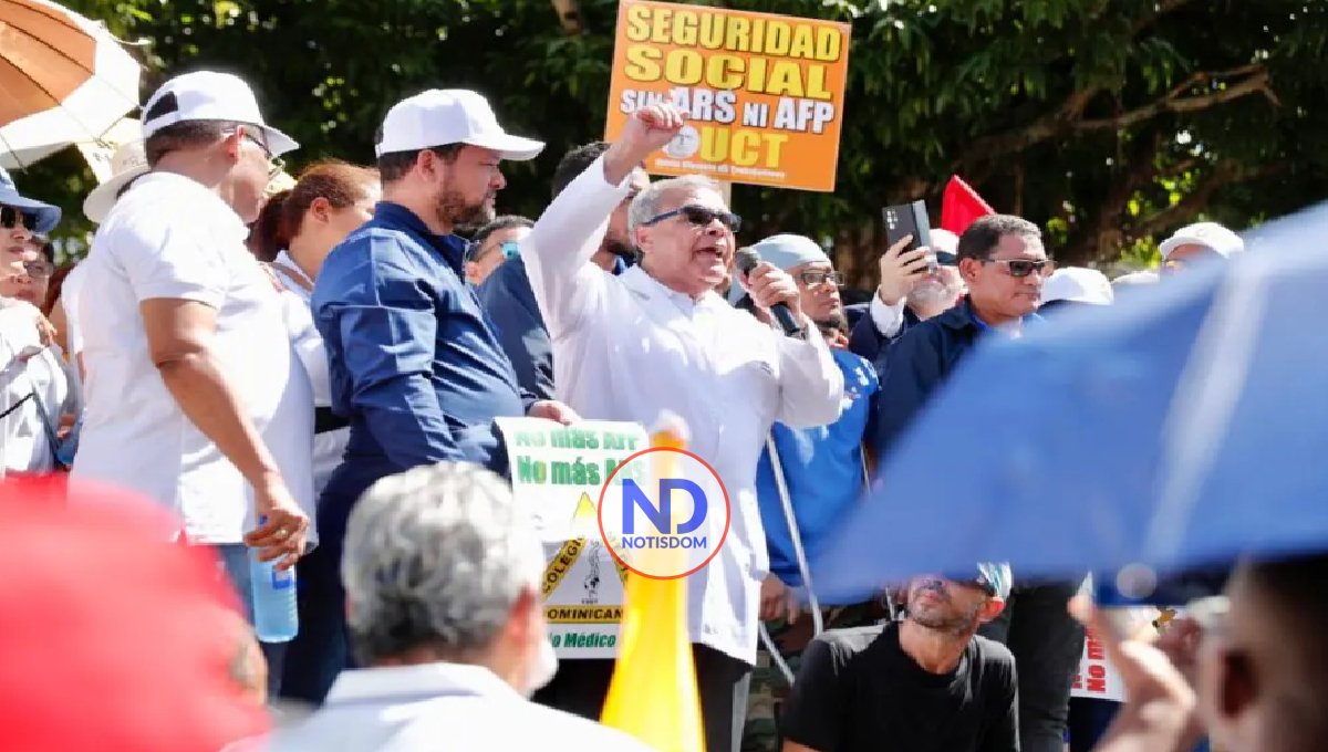Marchan contra las ARS y AFP en San Francisco de Macorís