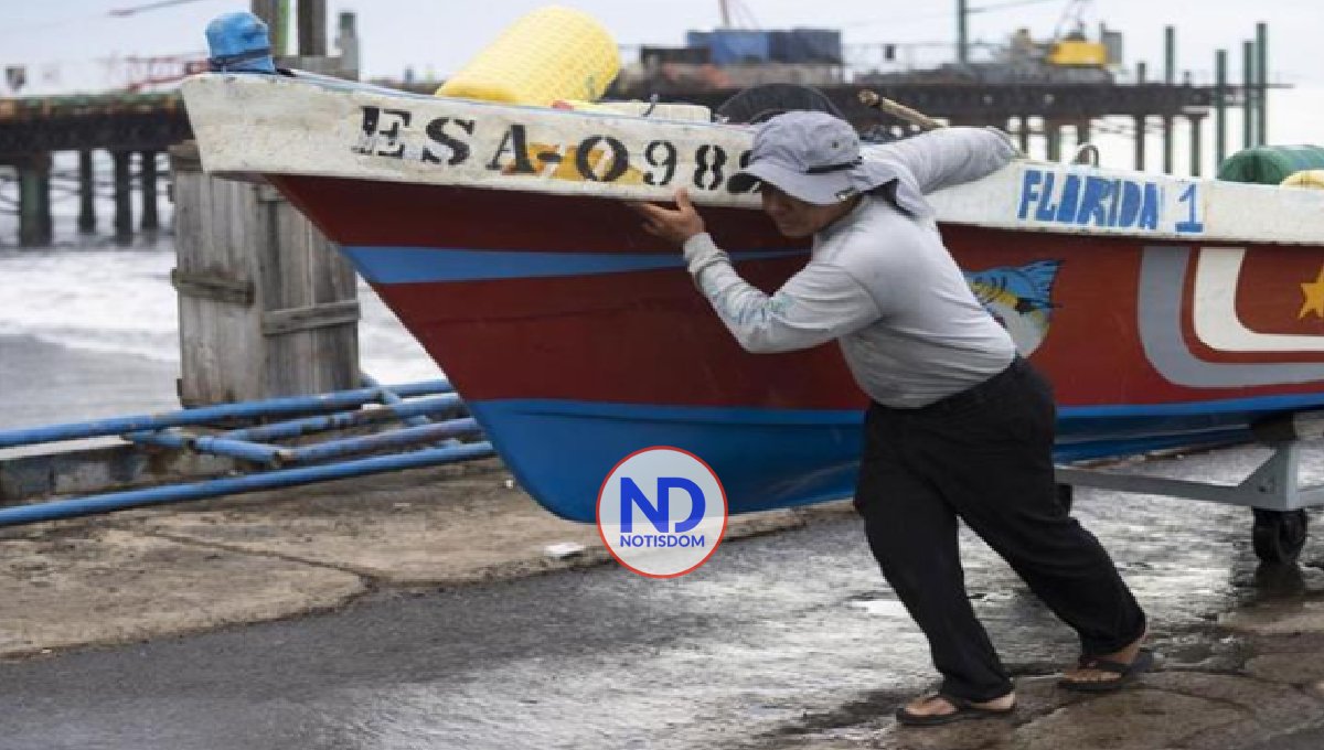 Julia se debilita tras llegar a Nicaragua