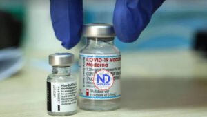 Canadá aprueba el uso de la vacuna bivalente de Pfizer contra ómicron