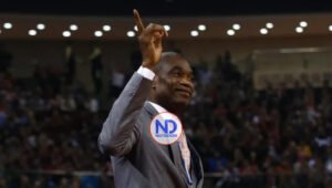 Dikembe Mutombo tiene un tumor cerebral