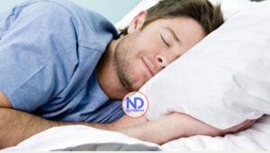 Dormir 5 horas o menos a los 50 eleva el riesgo de enfermedades crónicas