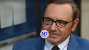 Kevin Spacey logra desestimación de un cargo y declara en defensa propia