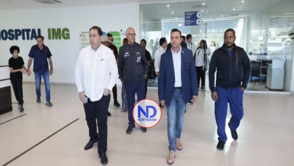 Director SNS visita clínicas que asisten a turistas accidentados