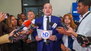 Colegio de Abogados somete a responsables Seguridad Social