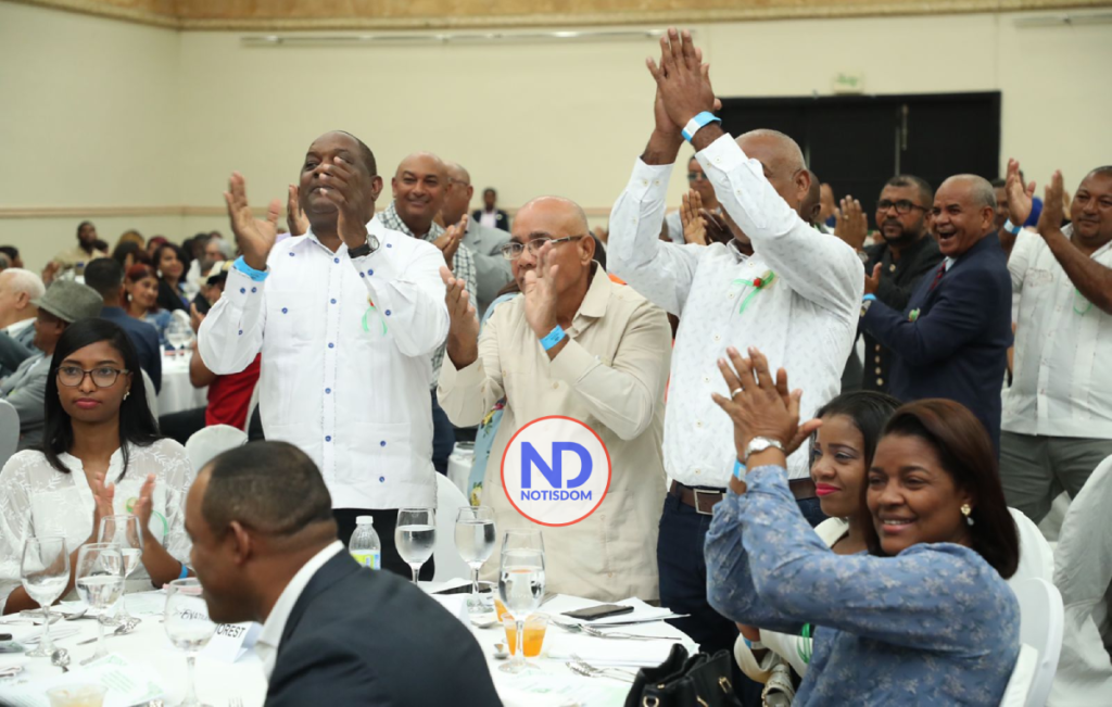 CASC felicita al presidente Abinader por acciones tomadas ante crisis y daños del huracán Fiona 5 Miembros CASC CASC felicita al presidente Abinader por acciones tomadas ante crisis y daños del huracán Fiona