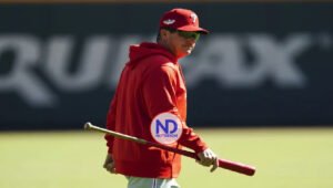 Filis nombra a Rob Thomson mánager oficial