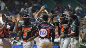 Toros remontan y superan al Licey en el Quisqueya