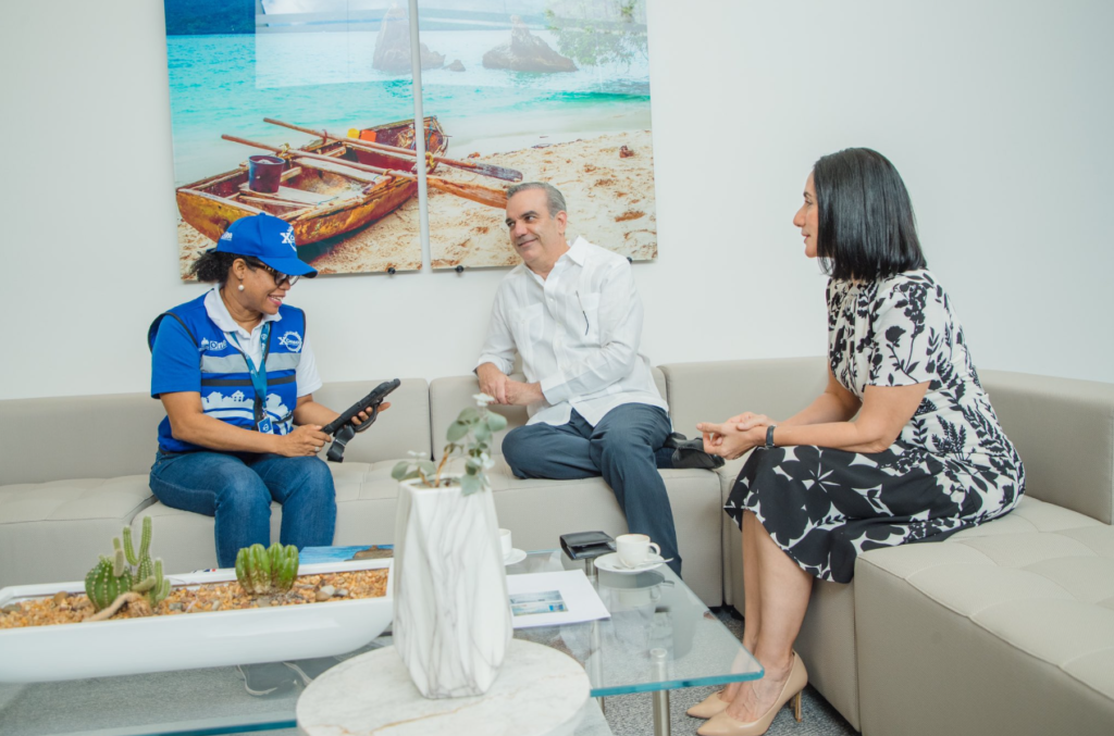 ABINADER 369 Censo Nacional de Población y Vivienda 2022 inicia hoy con el empadronamiento de Luis Abinader