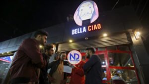 «La casa de papel» inspira un popular café en Pakistán