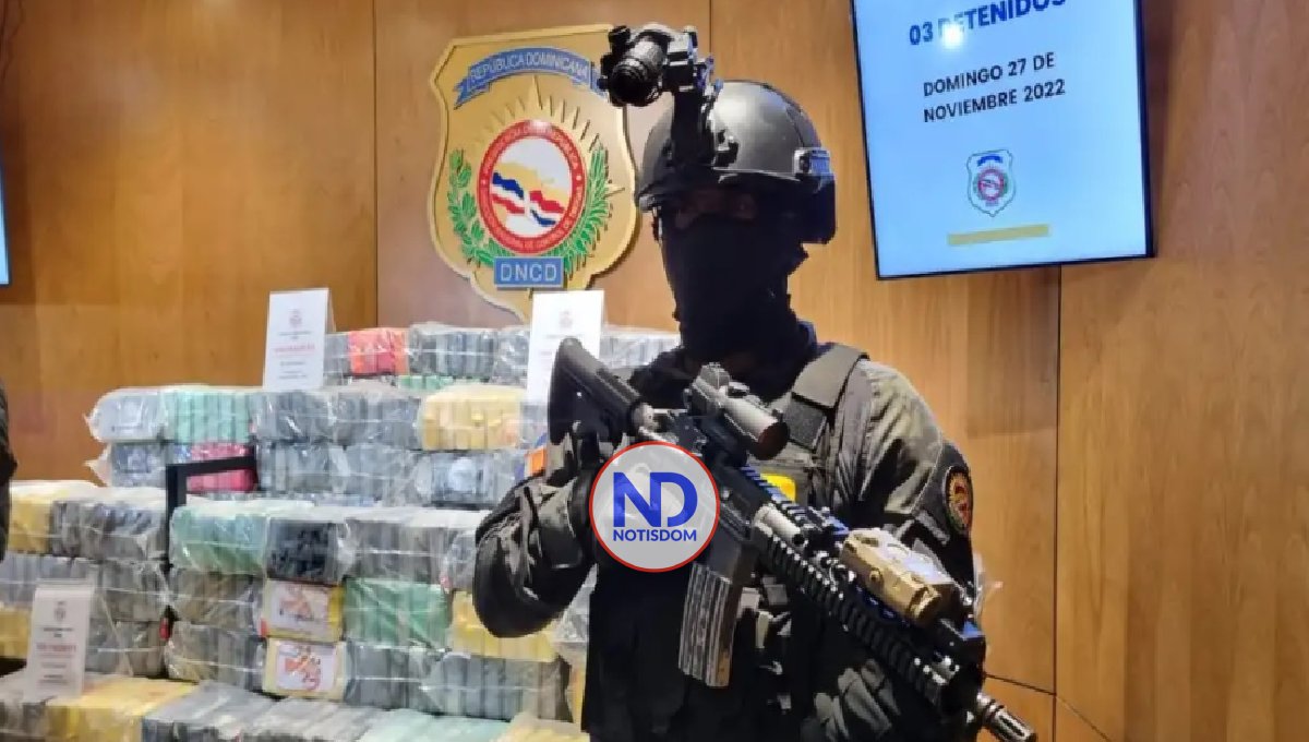DNCD y la Armada ocupan 509 paquetes cocaína y apresan tres