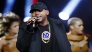 Don Omar reúne a varios artistas y lanza álbum de música navideña