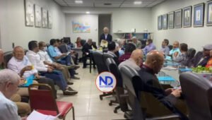 Andeclip se reúne con asamblea para decidir medida que adoptará contra algunas ARS