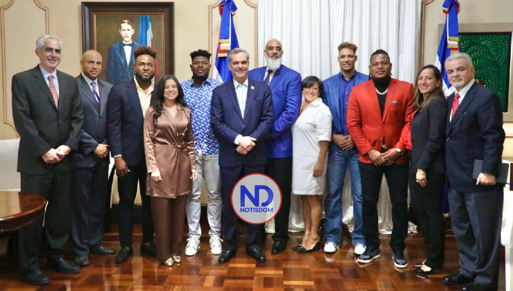 NOTISDOM FOTOS 2022 11 17T184416.345 Presidente Abinader recibe en Palacio Nacional jugadores de los Astros de Houston