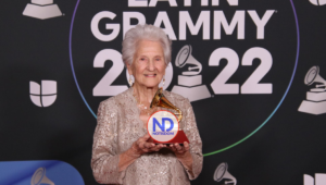 La «artista revelación» Latin Grammy 2022 es una cantante de 95 años: Ángela Álvarez