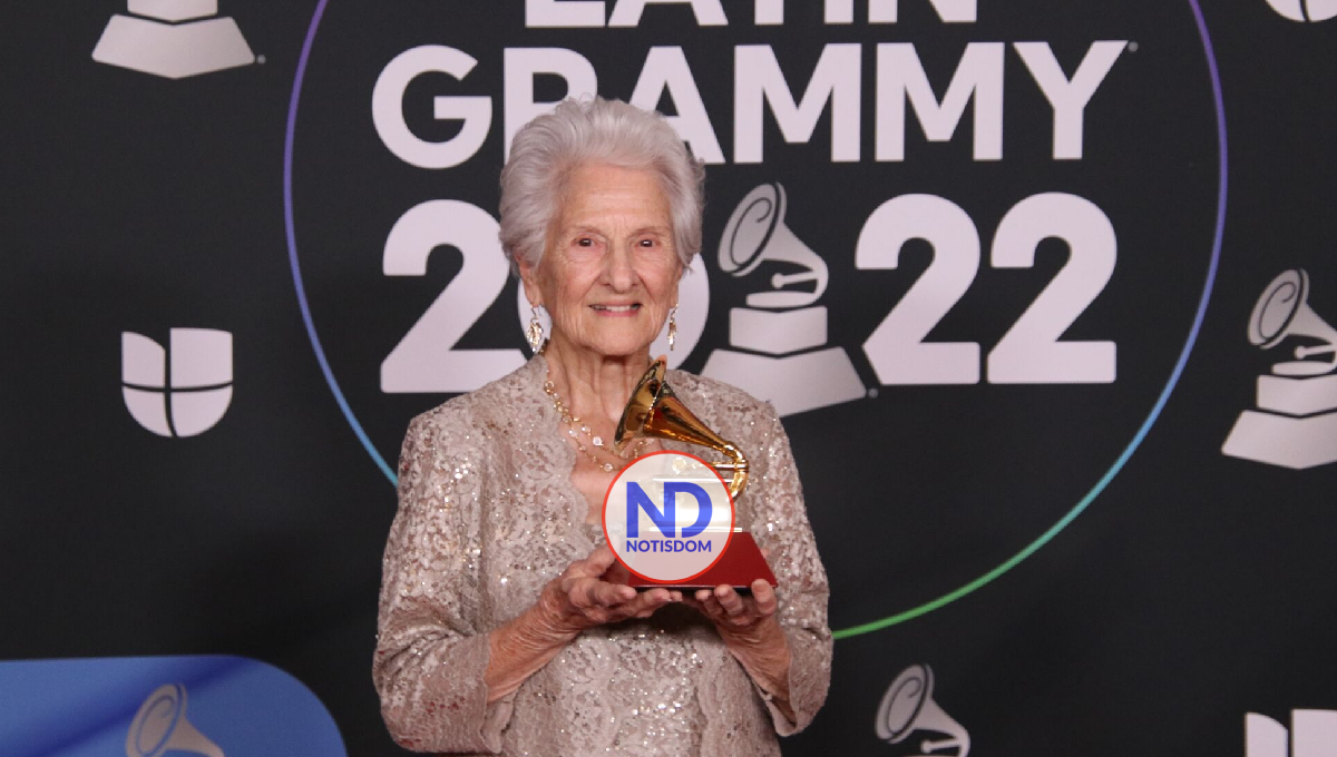 La "artista revelación" Latin Grammy 2022 es una cantante de 95 años: Ángela Álvarez 2 La «artista revelación» Latin Grammy 2022 es una cantante de 95 años: Ángela Álvarez