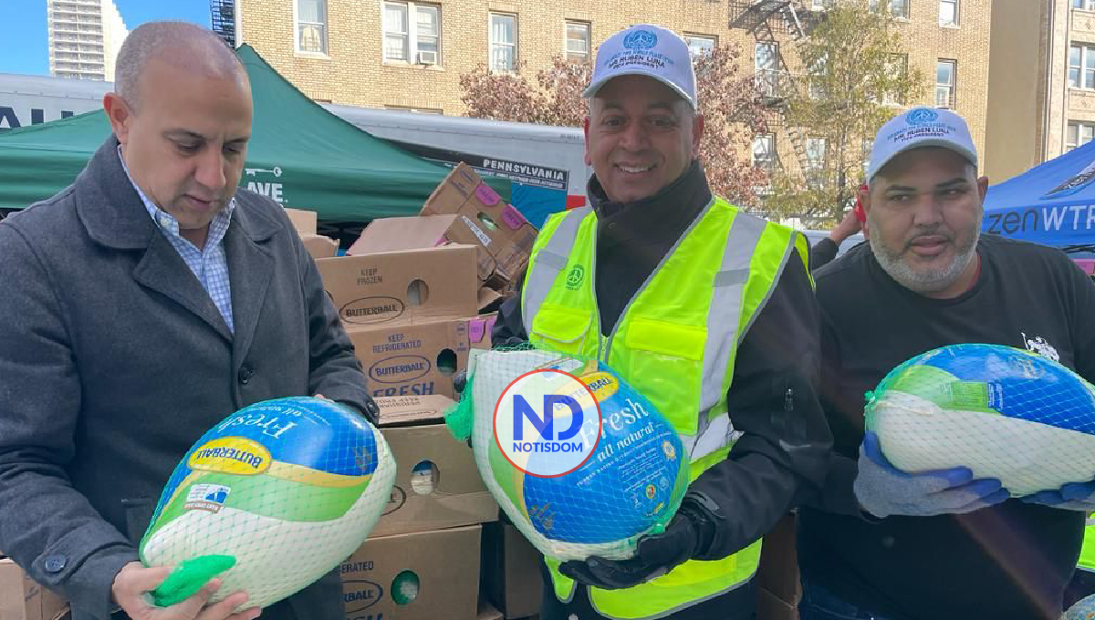 Excongresista dominicano Rubén Luna entrega pavos para «Acción de Gracias»