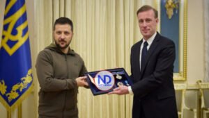 Asesor de Seguridad Nacional EU se reúne de sorpresa con Zelenski