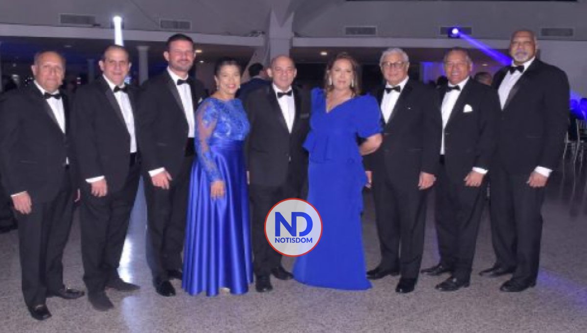 Club Naco festeja 64 aniversario por lo alto