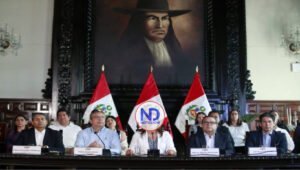 Presidenta de Perú exige adelanto de las elecciones «sin excusas»