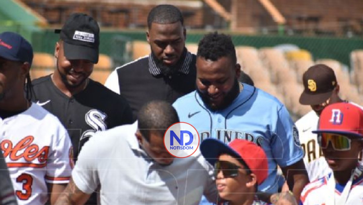 Jugadores Grandes Ligas celebran clínicas con niños dominicanos