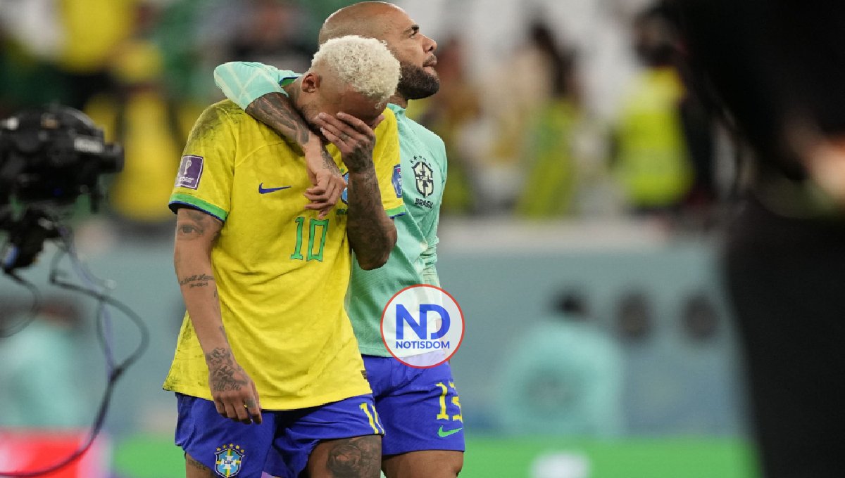 Neymar empata el récord de Pelé pero se va llorando