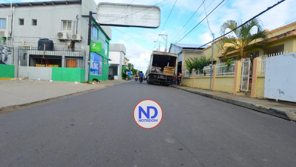NOTISDOM FOTOS 2022 12 03T130817.629 Gobierno entrega 25 km de calles asfaltadas; invertirá RD$50 millones en aceras y contenes