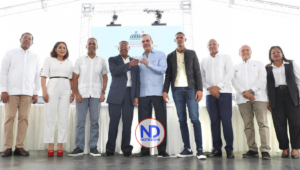 Abinader entrega 144 apartamentos Familia Feliz a dominicanos residentes en Nueva York