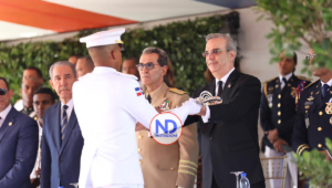Presidente Luis Abinader encabeza graduación de 29 cadetes de la FARD