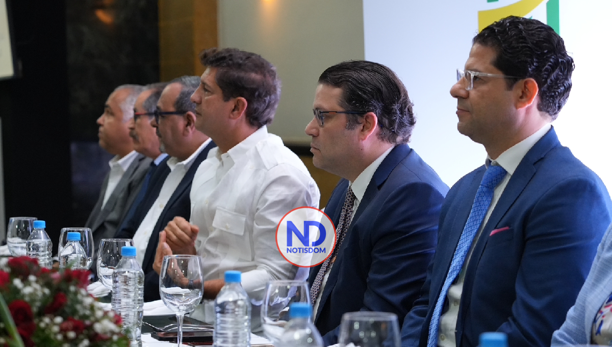 Director de Aduanas encabezó almuerzo-conferencia «Perspectiva de una Aduana Moderna»