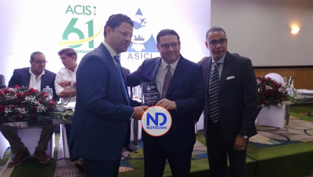 NOTISDOM FOTOS 2022 12 22T013813.550 Director de Aduanas encabezó almuerzo-conferencia "Perspectiva de una Aduana Moderna"