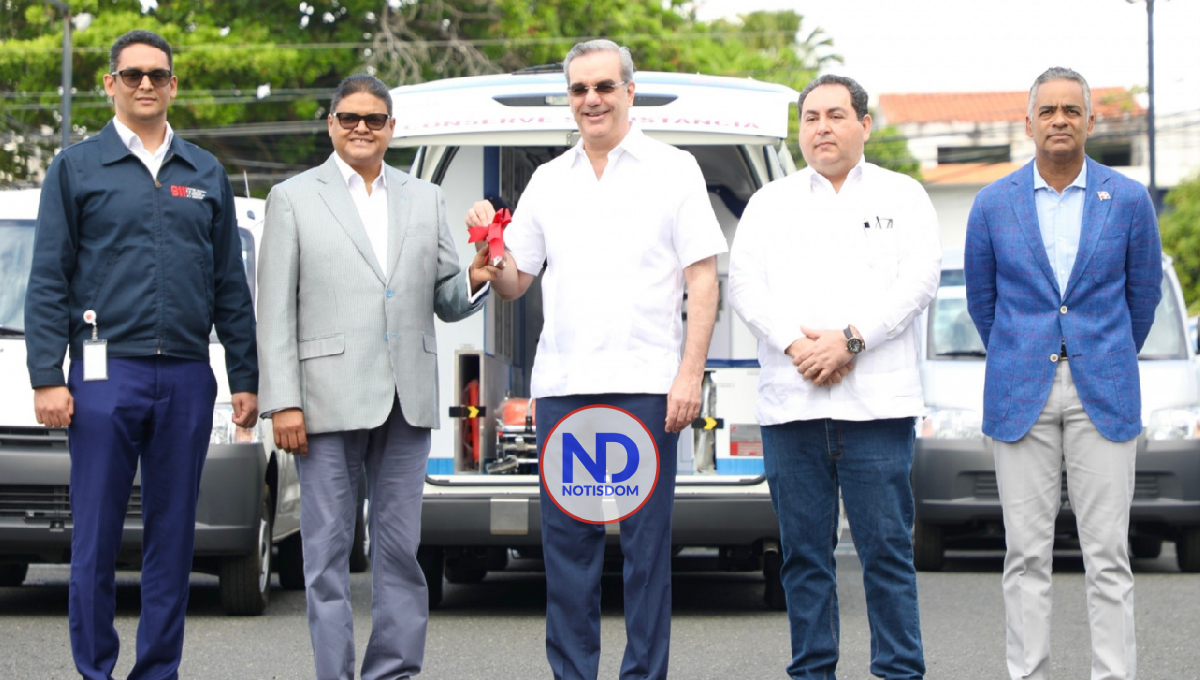 Luis Abinader pasará Nochebuena y Navidad en familia; reitera llamado a la prudencia