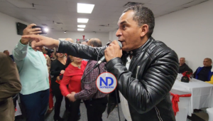 Video | Julio Francisco arenga al PRM NY con eslóganes de unidad y a favor de la reelección