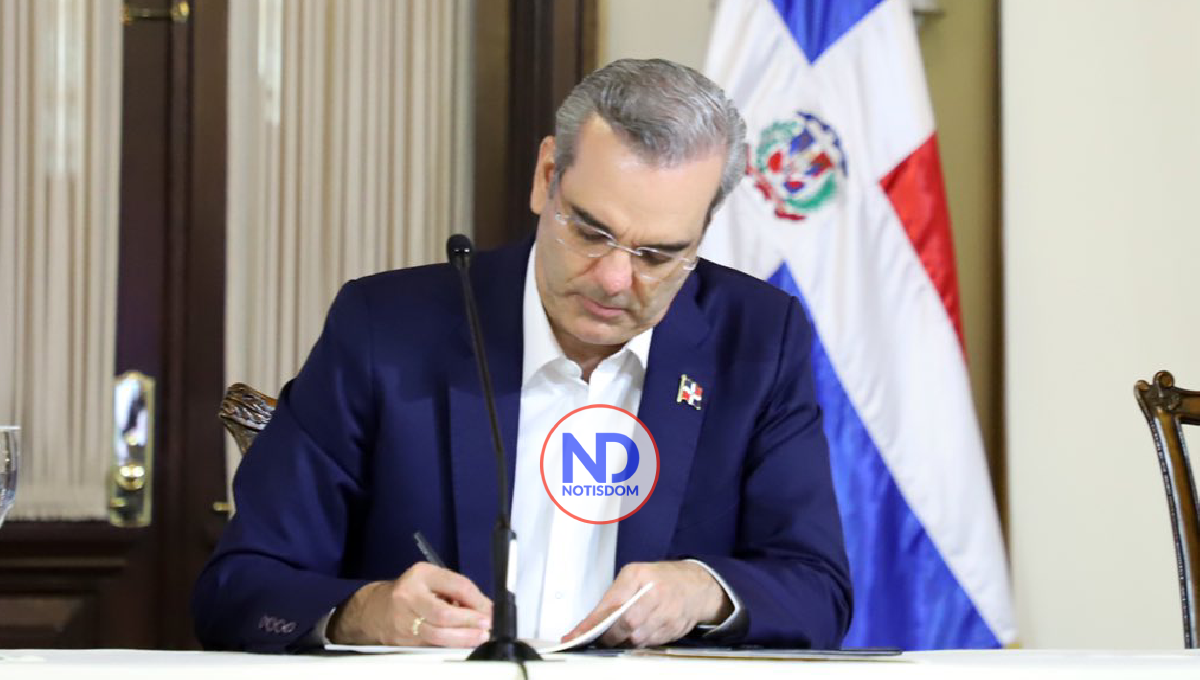 Presidente Abinader pensiona 1,794 personas del sector salud por vejez y discapacidad