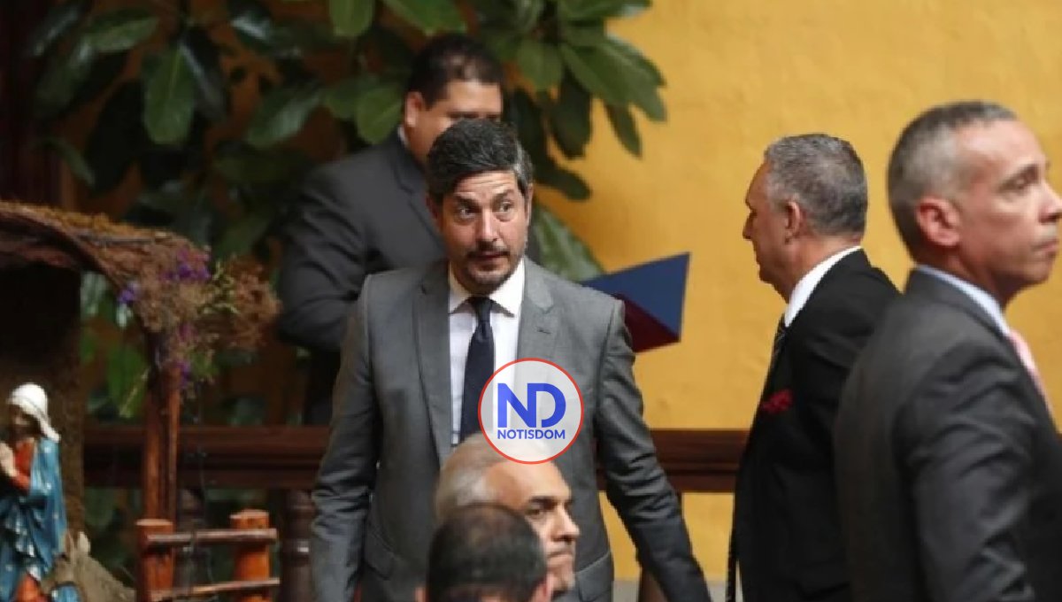 Perú expulsa a embajador México y lo declara persona “non grata”