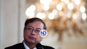 Gustavo Petro califica de “exabrupto” la detención de Pedro Castillo en Perú