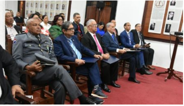 Referencia Laboratorio Clínico es reconocido por su destacada labor 3 REFERENCIA Referencia Laboratorio Clínico es reconocido por su destacada labor