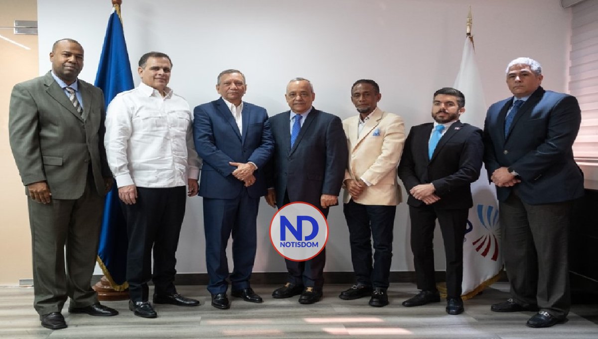 Juramentan 3 miembros Consejo de Administración de Refidomsa