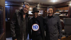 Álbum “Los Grandes le cantan al Gigante” ya está en el mercado