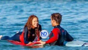 Shakira niega una relación sentimental con su instructor de surf